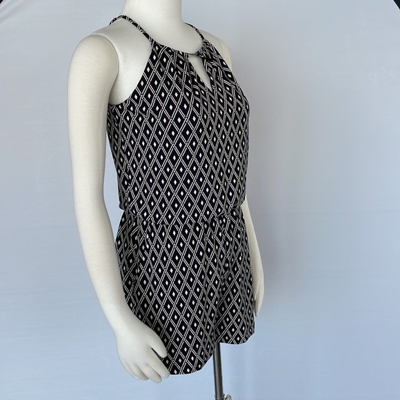 WHBM Geo Knit Romper Size Small - Picture 6 of 9